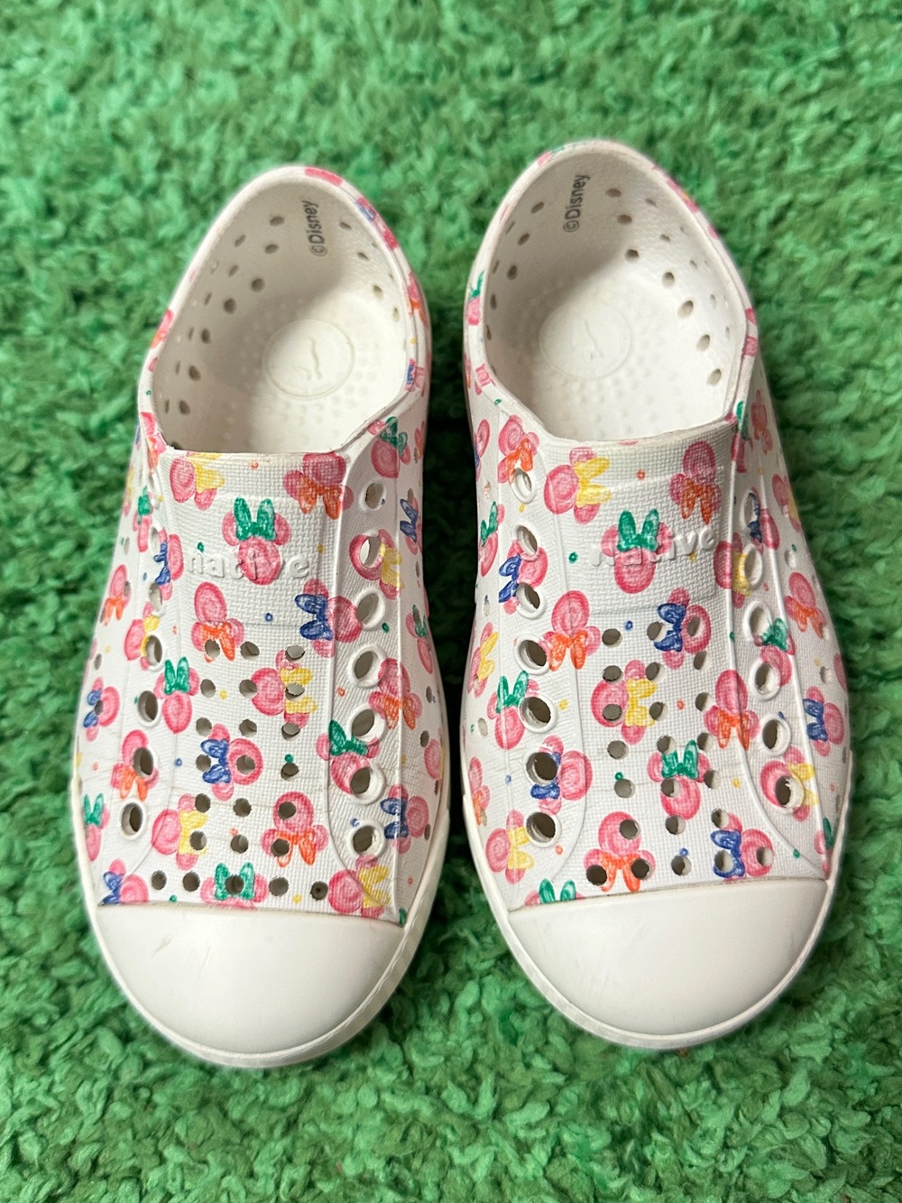 Native Jefferson Shoes Minnie Mouse Print - size C9